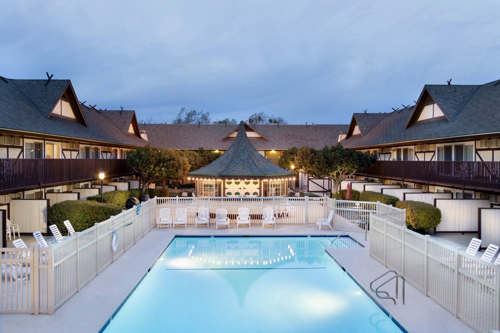 pool at hotel in Buellton CA